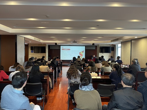 以案說法照片02.jpg 以案說法照片02.jpg