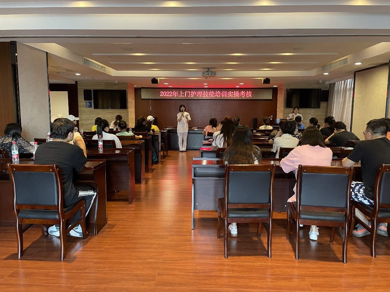 張銀華教授發(fā)言.jpg 張銀華教授發(fā)言.jpg